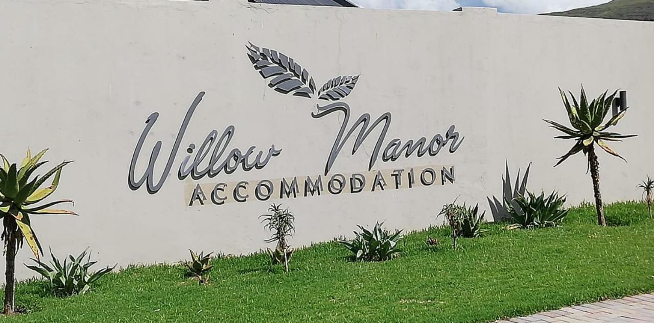 Willow Manor Кларенс Екстериор снимка