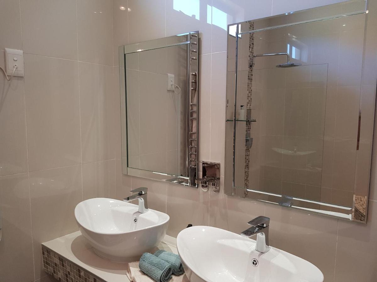 Willow Manor Кларенс Екстериор снимка