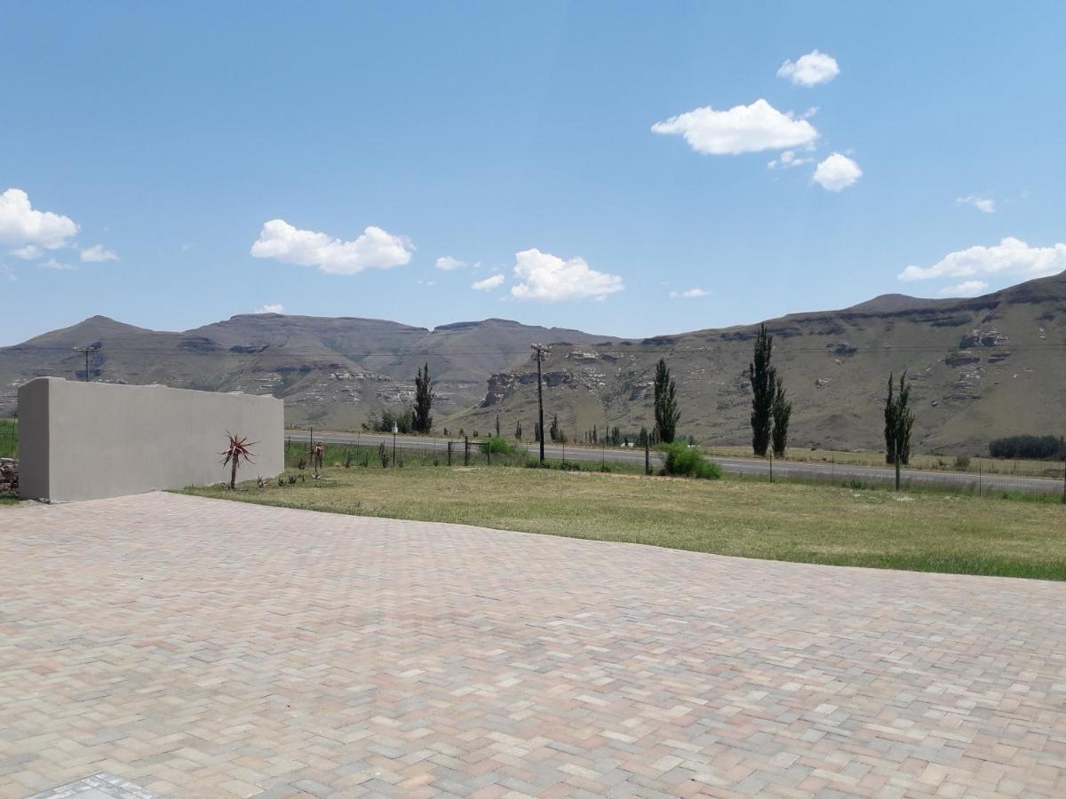 Willow Manor Кларенс Екстериор снимка